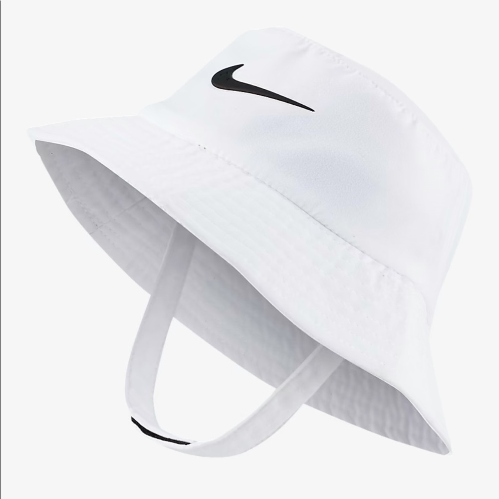 Nike bucket hat